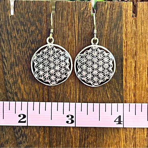 Flower of life dangle earrings 🖤 Silver tone 🖤 fish hooks - Picture 1 of 2